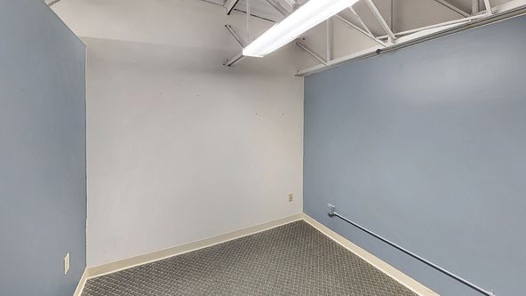 13 Westminster St, Lewiston, ME 04240